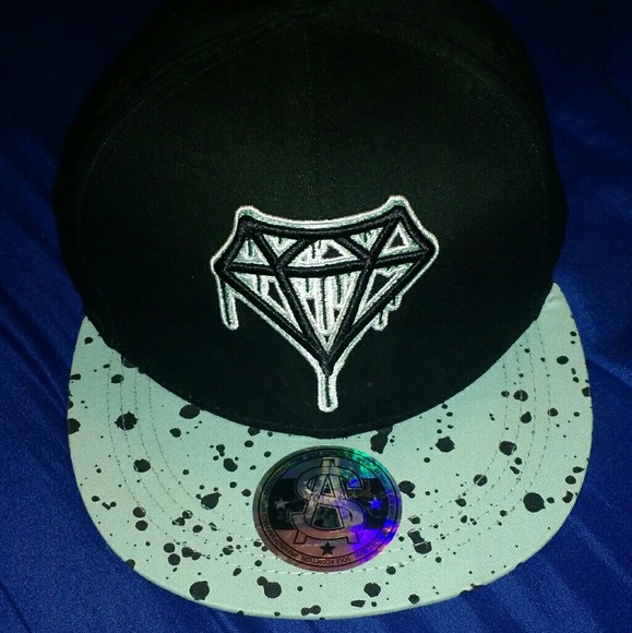 Sole Addiction Other - Sole Addiction - Dripping Diamond Snapback Hat